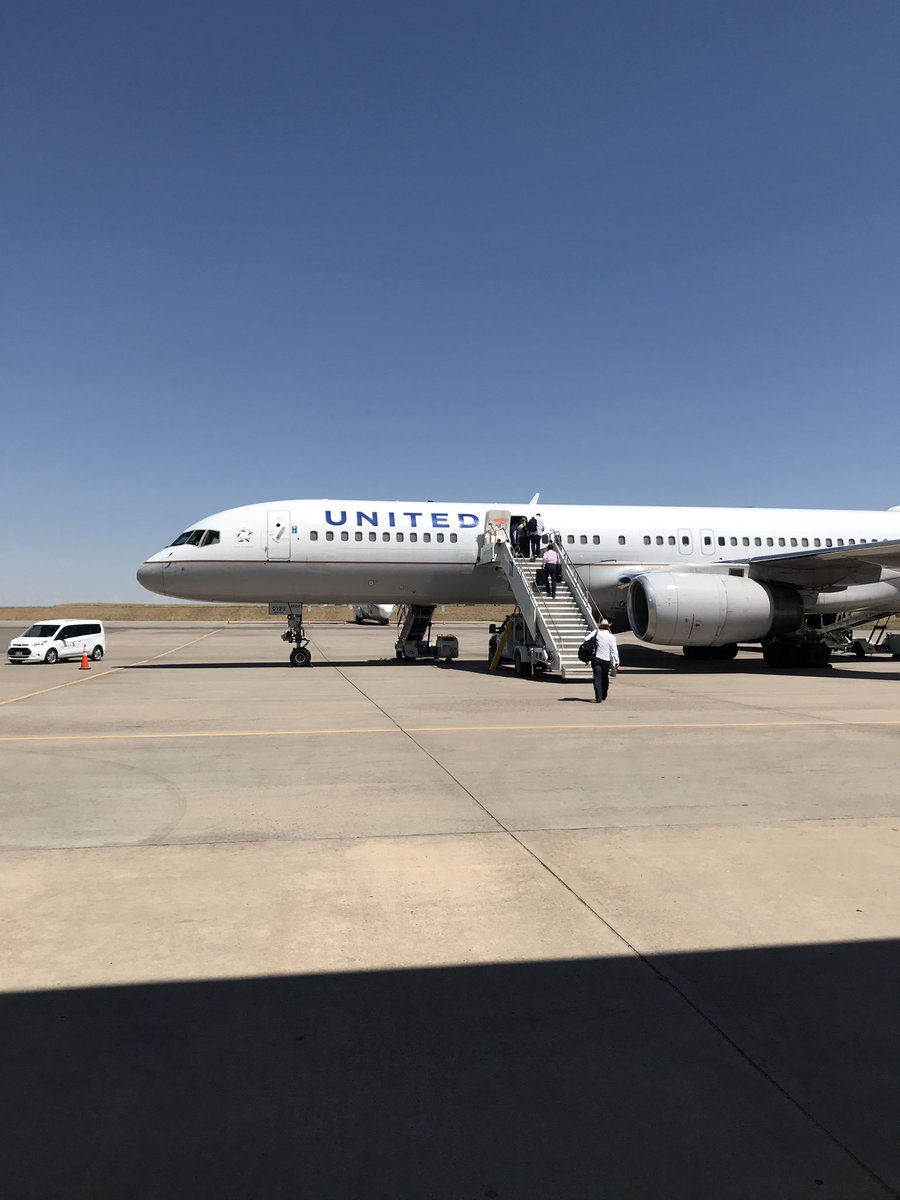 Friendly_Skys's tweet photo. We’re so honored to be flying the @Rockies this season!🤙 Here’s a toast🥂to Baseball @weareunited @LukeatUnited @MattatUnited https://t.co/1JrwVVGRnP