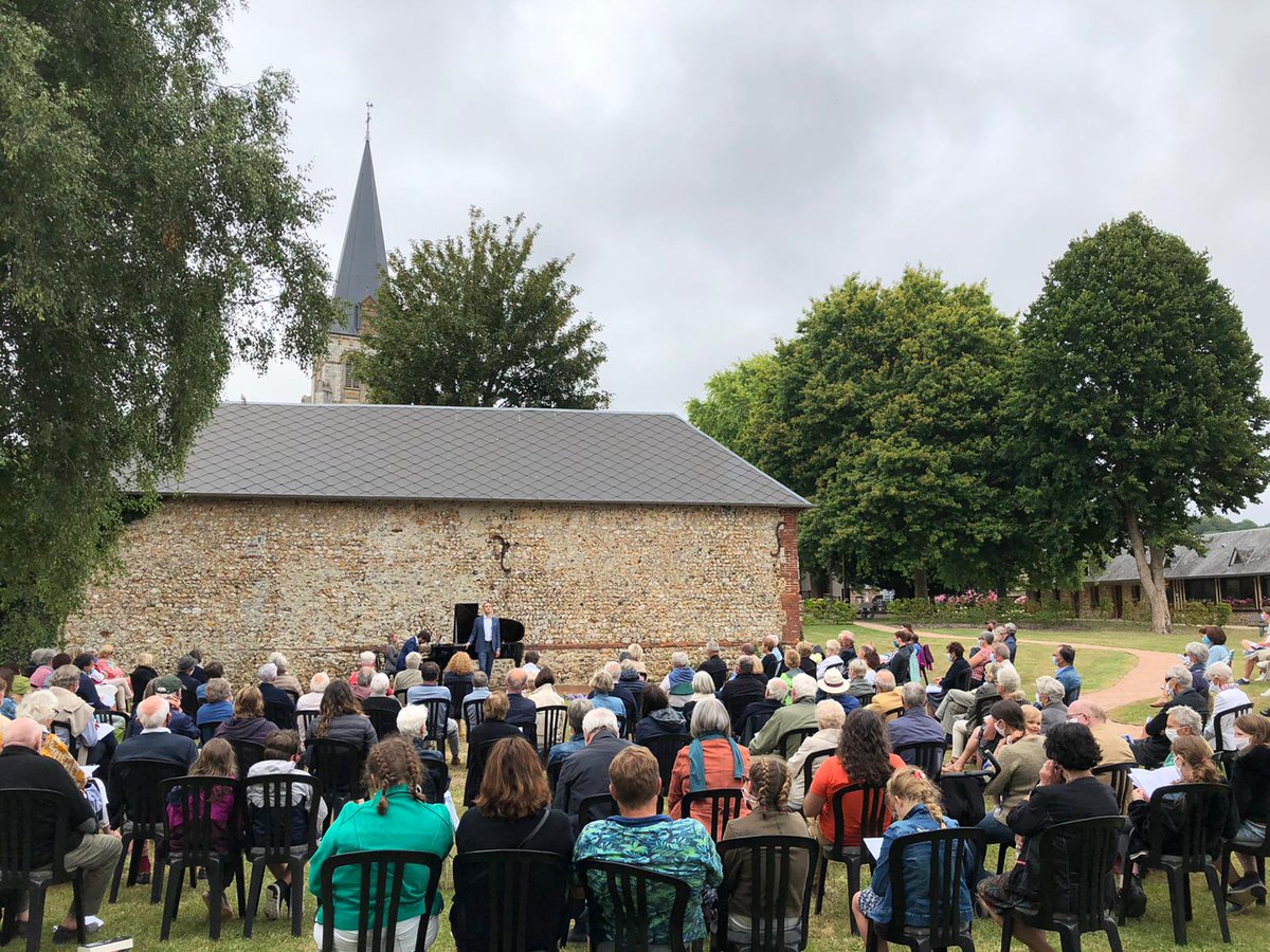 Classique Albâtre tweet media