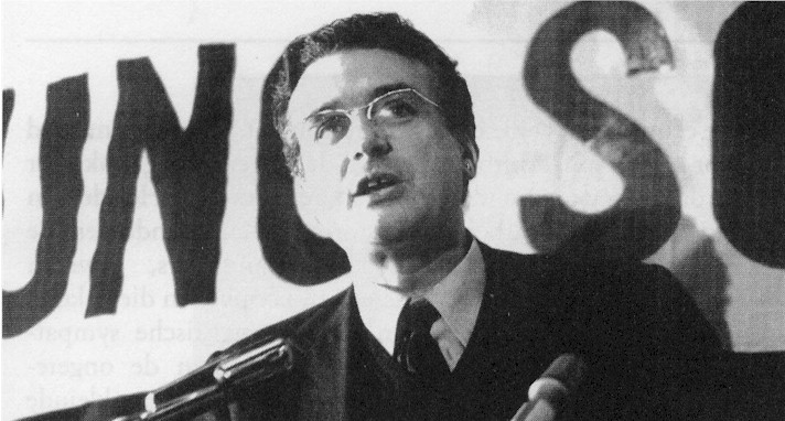 VersoBooks's tweet photo. Marxian economist, theorist and activist Ernest Mandel died on this day in 1995.

Mandel fought in the underground resistance against the Nazis during the occupation of Belgium and wrote 30 books including Late Capitalism, The Meaning of the Second World War, and Power and Money. https://t.co/WQCMFVlaZe