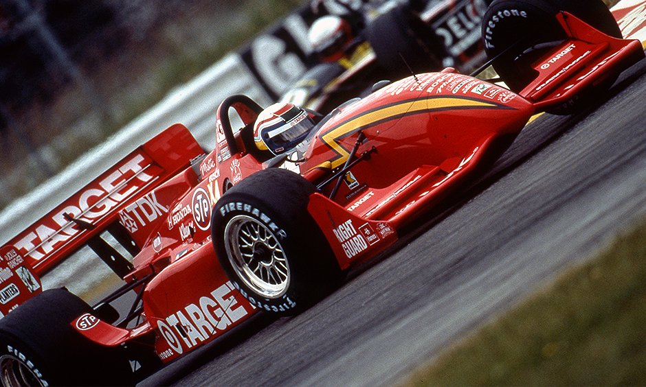 OzKittyboi's tweet image. A silly &amp;amp; innocuous meme that I&apos;ve thought about for a long time, but haven&apos;t said out loud because I sincerely doubt most will understand the joke:  How most furries see a Reynard vs. how I see a Reynard.  

#FurriesInMotorsport
#Reynard96i
#FastFox