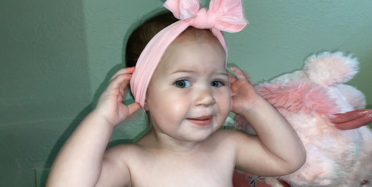 LexiIvon's tweet photo. Her little model poses 😆 https://t.co/AKVcNTqGKt