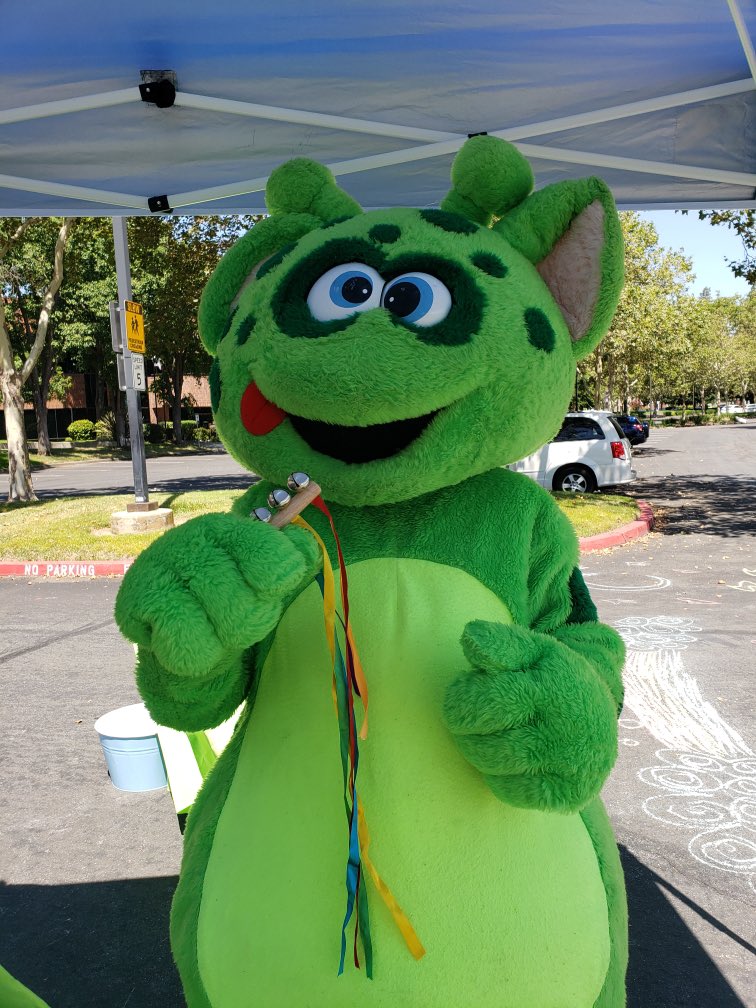 SacKidsMuseum's tweet photo. Leo had a great time greeting friends during SCM’s weekend ExporABILITY event!  Next event is August 2nd! #wheresleo  #explorability https://t.co/SZ8BM9MfLq