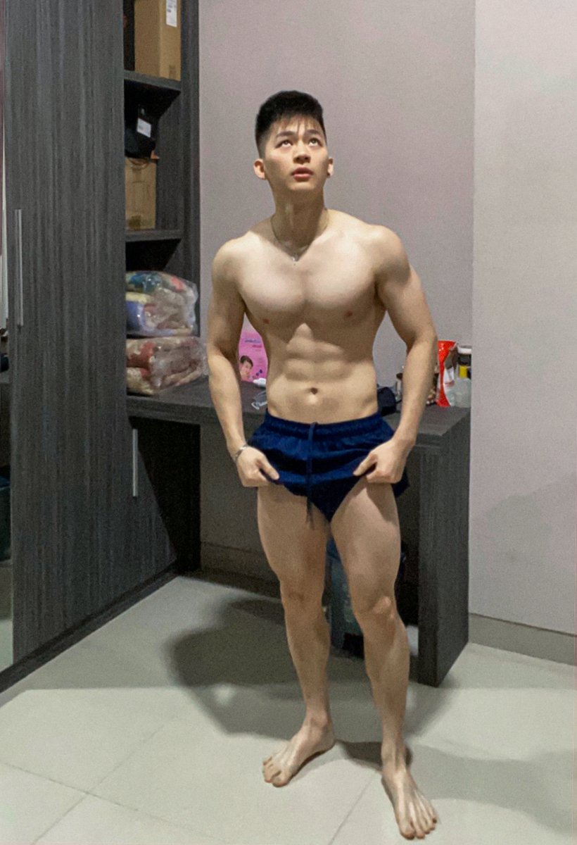 eedward_c's tweet photo. insyaallah never skip legday https://t.co/QiLJvFWDaU