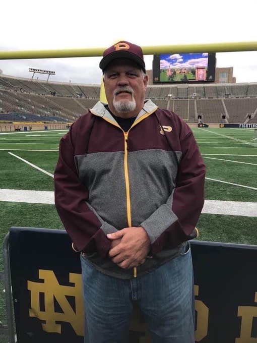 dead coach58 yo Thomas "Ole Big" Moore from Perry,  #Georgia died from  #COVID. "We lost a great man today. Thomas Moore loved football, kids and his family. His positive spirit made all of our lives better"  @N_H_S_Football  @BrianKempGA  @NFL  https://www.13wmaz.com/article/news/local/former-longtime-principal-at-perry-middle-dies-from-covid-19/93-e9de3ac5-50e8-4dbb-bf8a-f3b1e2739131