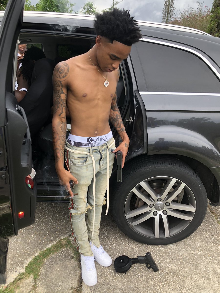 backendyungin_'s tweet photo. #SleepForTheWeak💰 https://t.co/nH7jkl6TLA