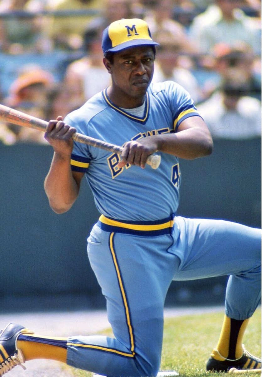 Super70sSports's tweet photo. Today in 1976, Hank Aaron connects for his 755th, and final, home run. https://t.co/RLWGPVuUBb