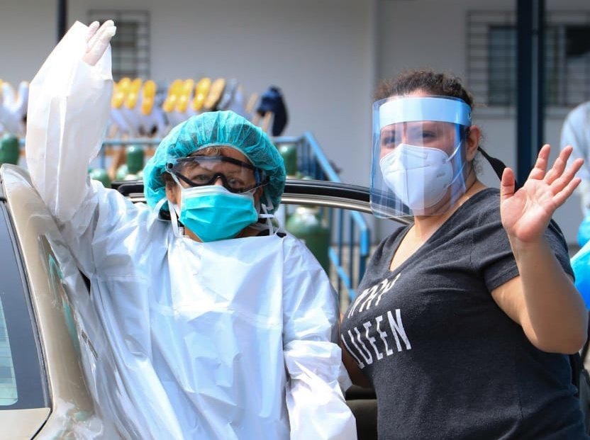 Catorce altas más en el Hospital San Rafael. 

Siete hombres y siete mujeres, entre las edades de 30 a 75 años, lograron recuperarse satisfactoriamente de #COVID19.