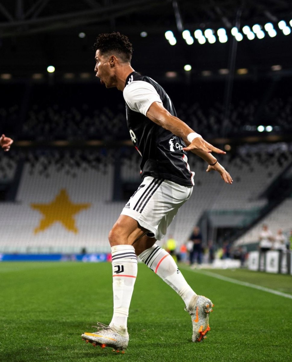 CR7 inside ➐ (@cr7_inside) on Twitter photo 📊 <a href="/Cristiano/">Cristiano Ronaldo</a> cette saison :
48 matchs
45 buts
6 passes décisives
👀 Il lui reste encore 5 matchs minimum ! 📊 <a href="/Cristiano/">Cristiano Ronaldo</a> cette saison :
48 matchs
45 buts
6 passes décisives
👀 Il lui reste encore 5 matchs minimum !