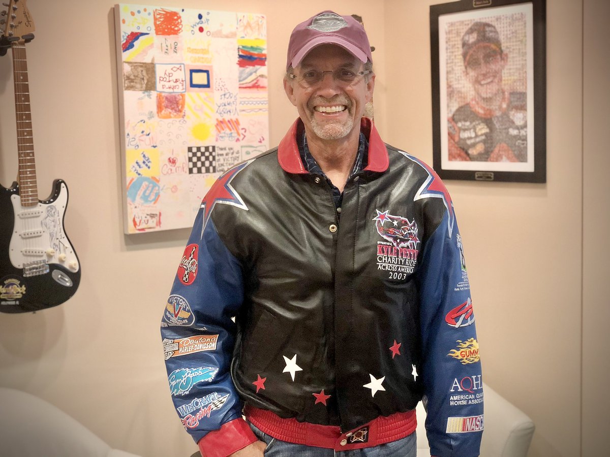 kylepetty's tweet image. 👉 #GIVEAWAY!! 👈 I don’t do these often, but when I do you know it’s gonna be Good!! Enter to win this rare, One-of-a-Kind 2003 @kpcharityride jacket (*Size L only*)! Here’s how to enter...

1. FOLLOW @kpcharityride
2. RT this post

I’ll pick One Winner on July 22 at 6pm ET!
