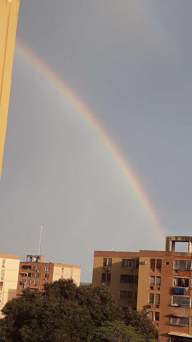 yeinnitustus's tweet photo. Hermoso Arco Iris... Hermosa señal de mi Dios después de leer tu palabra .. Gracias Diosito como te Reamoooooo 💞 #hijabendecida #Tustus #princesadedios #madrefeliz https://t.co/3jYAd3NIYB