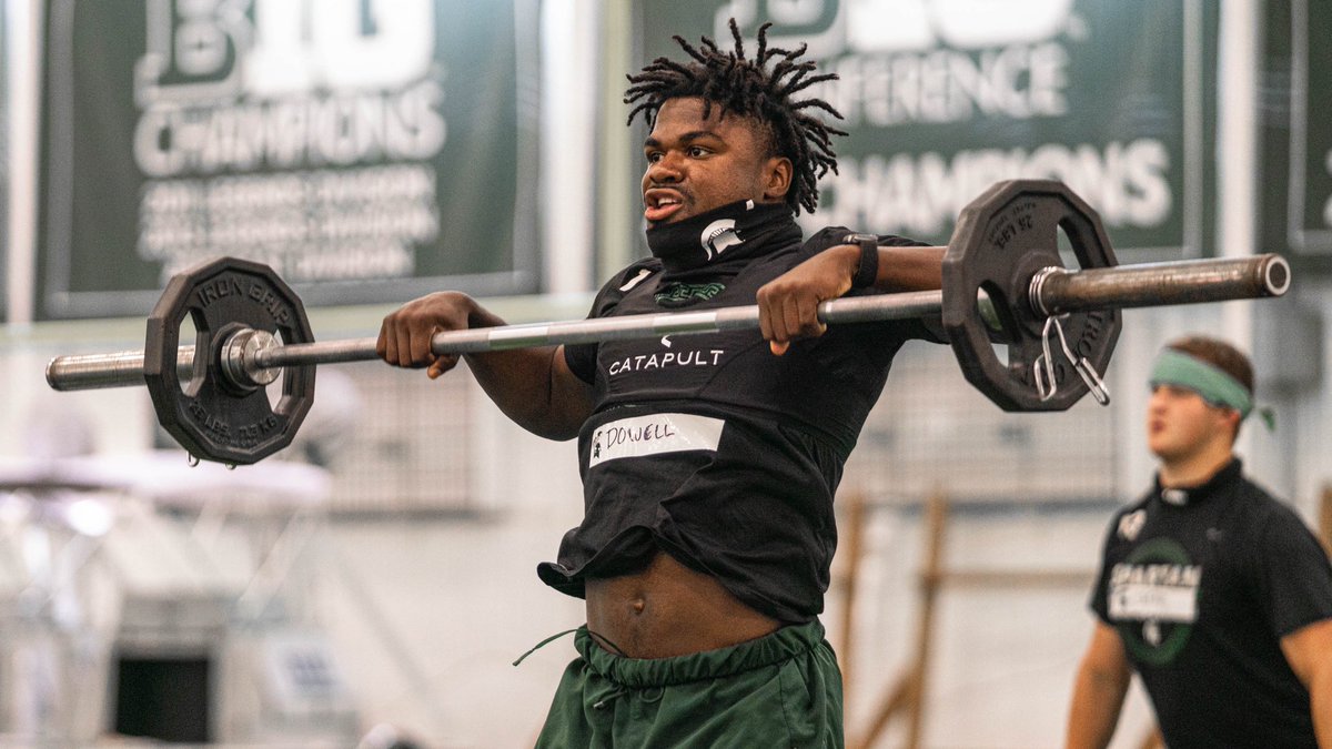 MSU_Football's tweet photo. One day at a time. 💪 #GoGreen https://t.co/z5KS6M1x9L
