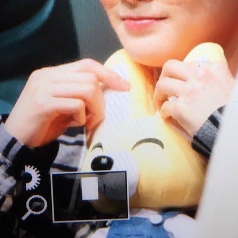 jeongin’s hands : a thread