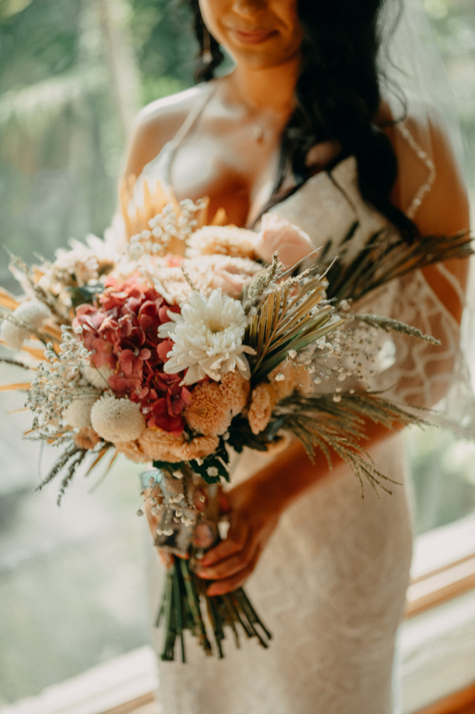 botanicawedding's tweet photo. Gorgeous bridal blooms by @botanicaweddings
#tropicalparadise #tropical #bali #baliwedding #weddingideas #weddinginspo #bohemian #boho #ido #travel #botanicaweddings #bridetobe #bridetobe #vacation #holidaymode #balibride #weddinglanner #engaged #tropicalvibes #destinationwedding https://t.co/ZmgKPrad0K