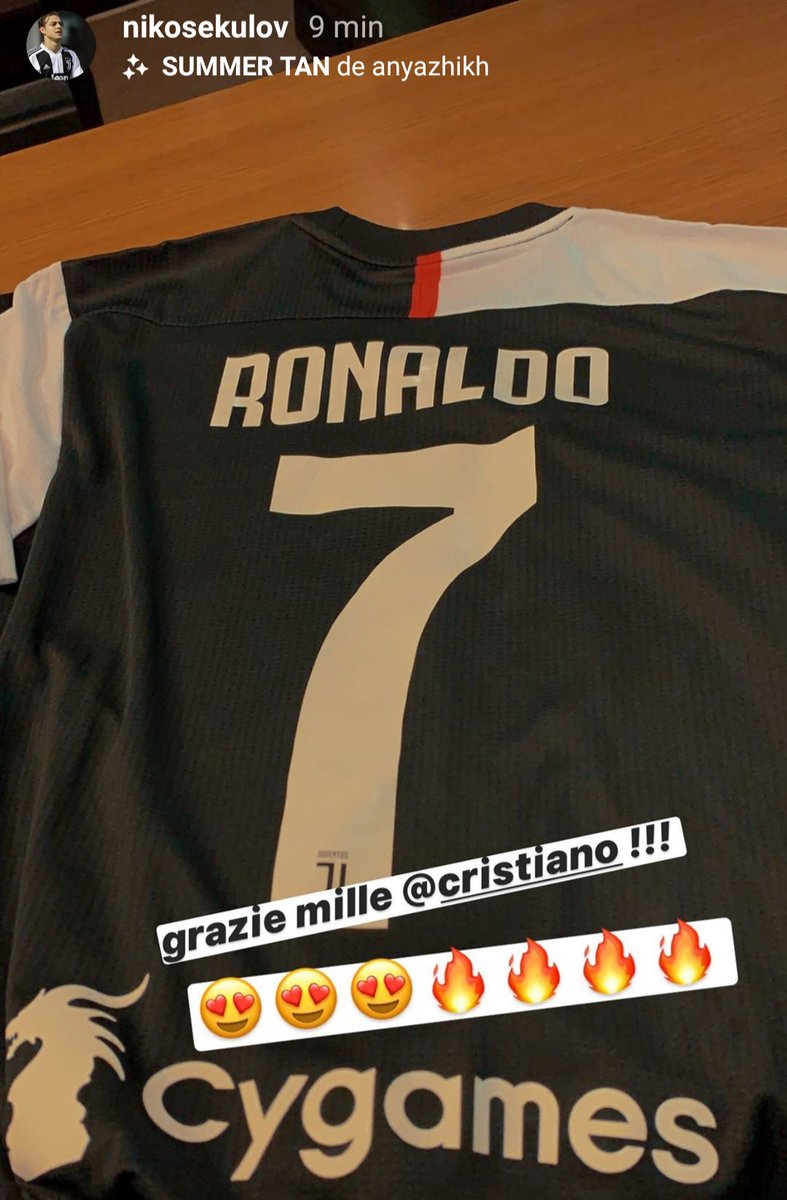 Tcr Nikola Sekulov Of Juventus Primavera Was A Ball Boy In Juve Vs Lazio And Took The Opportunity To Take A Photo With Cristiano Ronaldo And Even Won A Shirt Tcr Nikola Sekulov Of Juventus Primavera Was A Ball Boy In Juve Vs Lazio And Took The Opportunity To Take A Photo With Cristiano Ronaldo And Even Won A Shirt