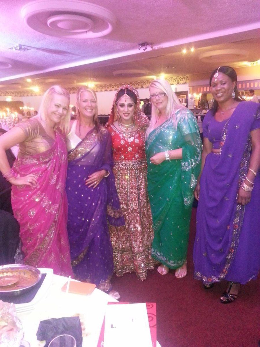 TrishQuenby's tweet image. 7 years! Wow @burnell_alice @RachelRachgilly amazing day!! Beautiful bride #sikhwedding #weeklong #partiedallday #princesses #1209cohort #friendsforlife