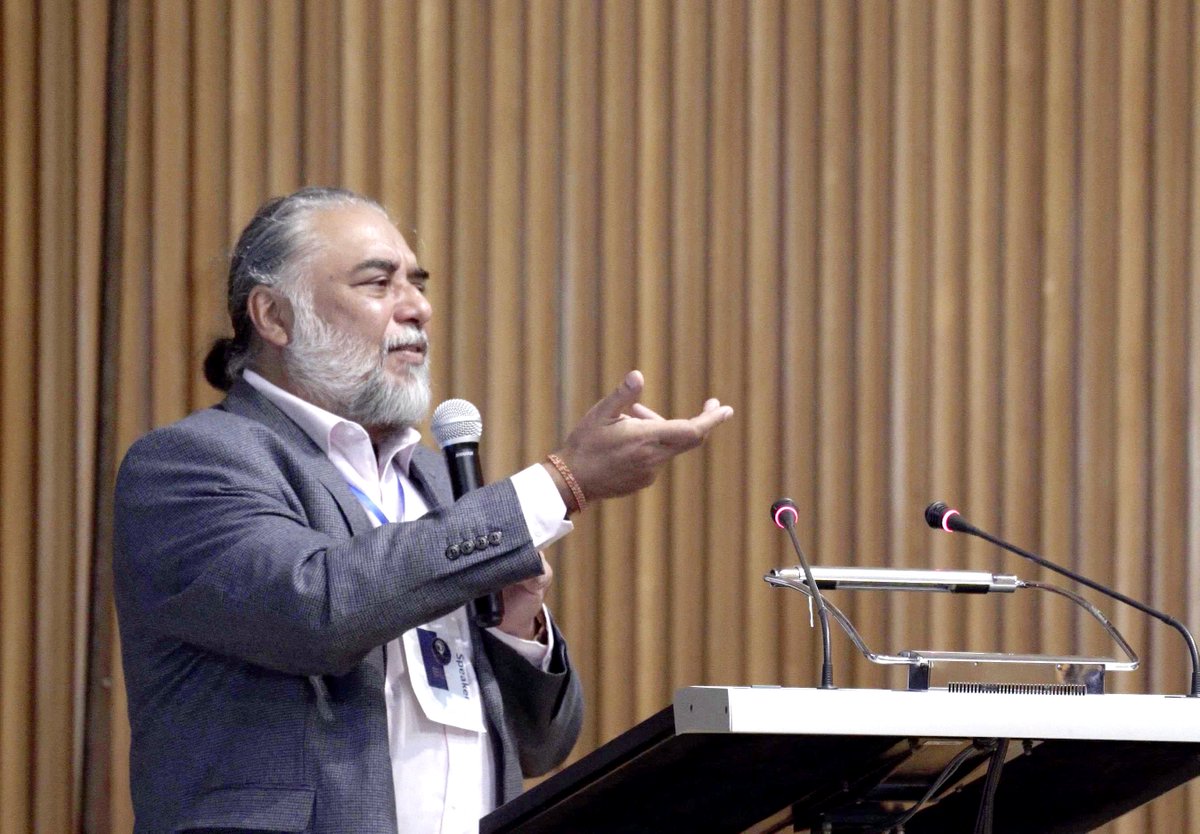 ia_global1's tweet photo. Day 2 of AIW 2019: Karanvir Singh shared the story about his journey of building a successful start-up in Africa. We feel inspired! 
#innovation #entrepreneurship #AIW2019 #AfricanInnovationWeek #BuildingtheFutureLeadersofAfrica #development #startup https://t.co/9d3fUaVlOz
