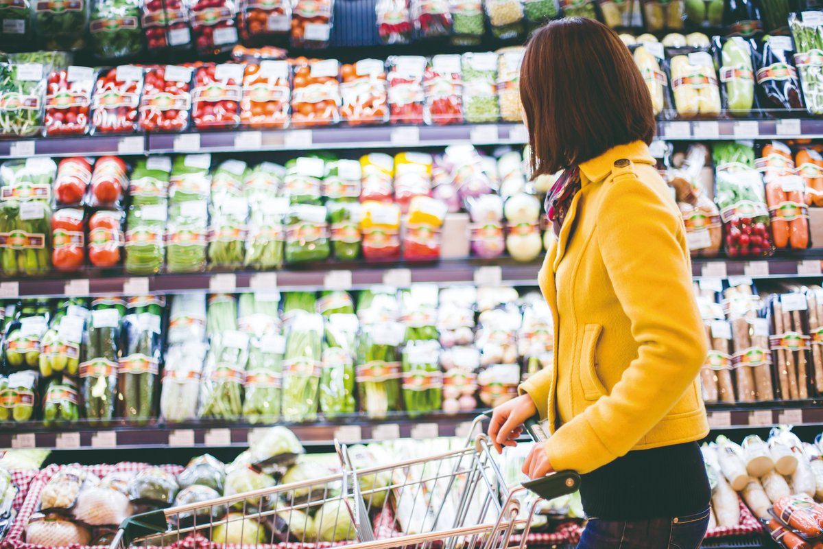 Het VK gaat de strijd aan met #COVID19 met nieuwe #obesitas strategie 🍔🚫O.a. verbod op junkfood reclame tot 21.00 uur, geen snoep meer bij de kassa en geen kortingsacties voor ongezonde producten.

Wanneer volgt Nederland? #preventieakkoord <a href="/GFHuis/">GFHuis</a> <a href="/Food_Foundation/">The Food Foundation</a>