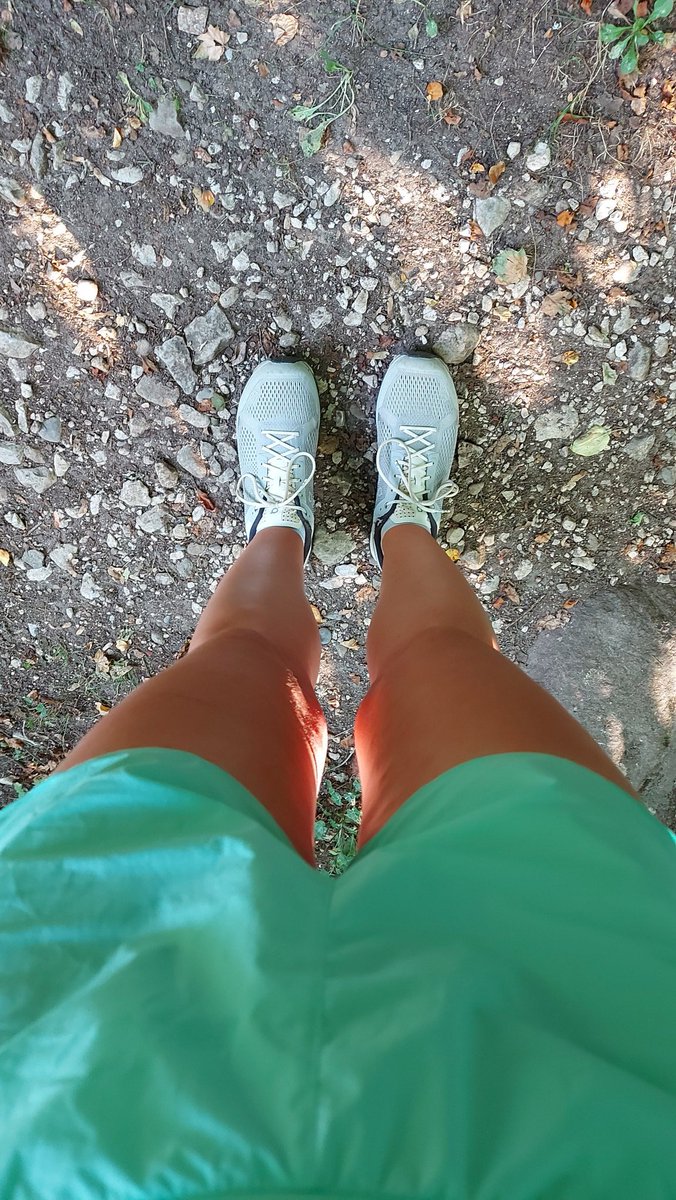 Claire_Lee's tweet image. Tuesday trail! #NerdRun #runonclouds #onrunning