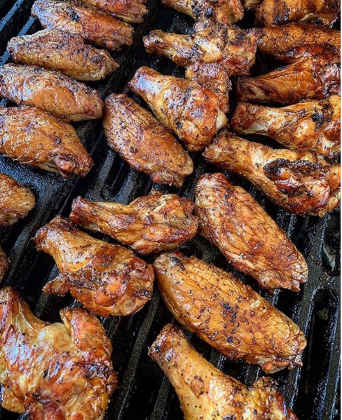 Fireboxstoves's tweet photo. Finally, The weather is picking up and we still have a few #morsoforno Medio &amp; Grande Packages in stock, &amp; ready for next day delivery and importantly ready for #InternationalChickenWingDay. Use code #CHICKENWINGDAY2020 for a delicious treat on us. https://t.co/m7G3vupbYY