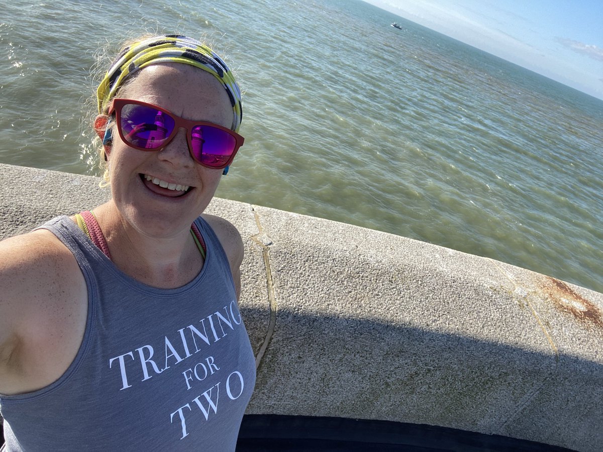 musingsofarunn1's tweet photo. I did it! I managed 5k today. It was slow, it was a bit ouch and it took in a bit of #folkstoneparkrun I waddled and jogged and henceforth this shall be known as a #joggle #27weeks #pregnantrunner @UKRunChat @runr_uk @parkrunUK https://t.co/YLCFjXgrjE