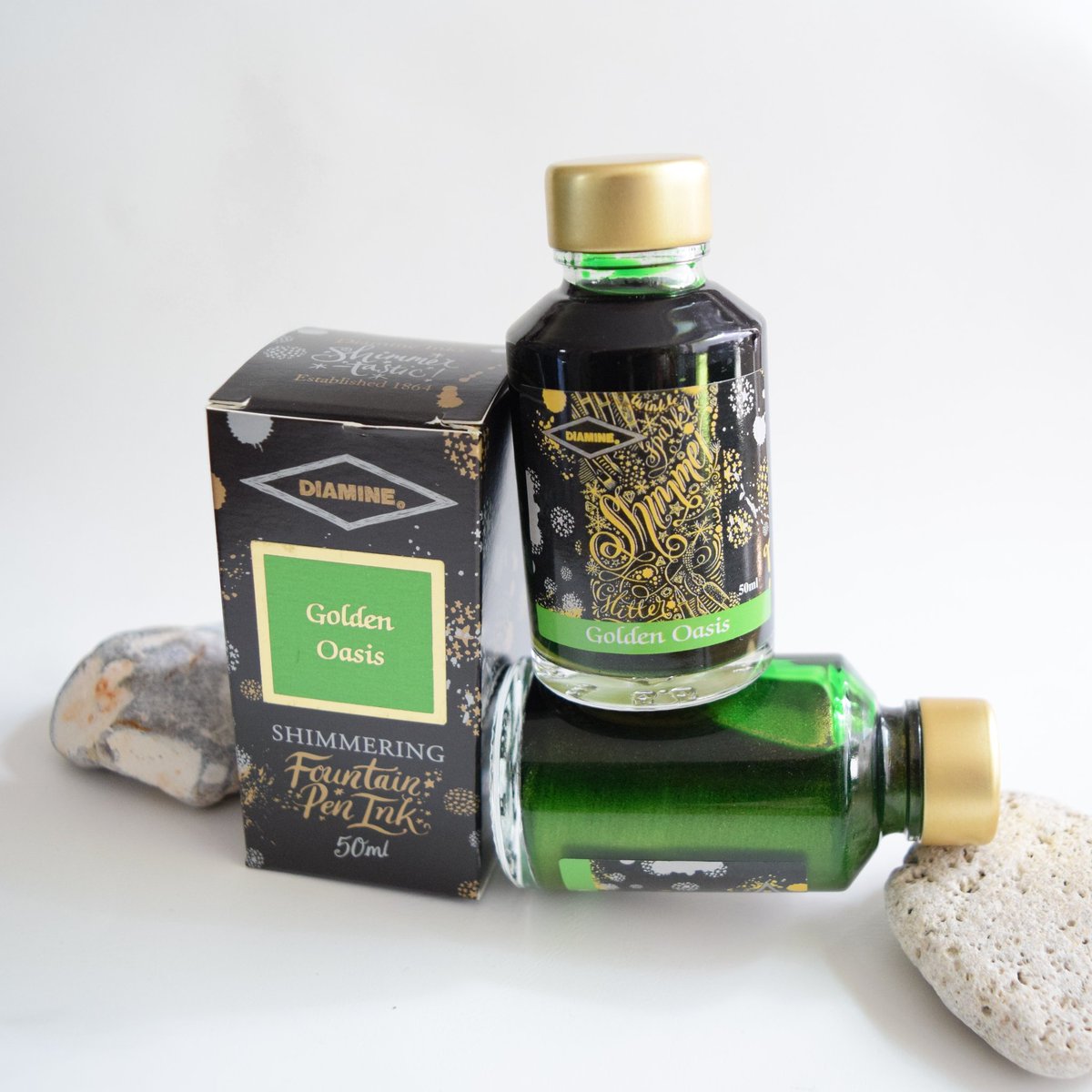 fountainfeder's tweet photo. One of the last additions to the Diamine Shimmer range as bottles and samples. There are only some missing, but fear not, one day we will have them all 😜
#diamine #diamineShimmer #diamineuk #shimmerink #glitzertinte #fountainpenfriendly #füllertinte #schreibmalwieder #glitzer https://t.co/m56LkulQ8Q