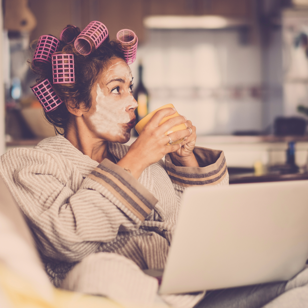 GET CREATIVE! We like to think that we have pretty much all your bases covered when it comes to beauty and self-care products. However, where we can’t provide, we’ve come up with some fabulous and easy recipes for you to make at home
Lets get our DIY 🙌 bit.ly/39mJFP4