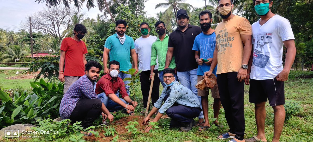 KalasShubham's tweet photo. #Worldnatureconservationday2020
#BJPYuvamorchaKarwarUrban
ಇಂದು  ವಿಶ್ವ ಪರಿಸರ ಸಂರಕ್ಷಣಾ ದಿನ ದ ಅಂಗವಾಗಿ ಕಾರವಾರ ನಗರ ಯುವಮೋರ್ಚಾ ವತಿಯಿಂದ ನಗರ ಪ್ರದೇಶದ ಹಲವು ಆಯ್ದ ಪ್ರದೇಶಗಳಲ್ಲಿ   ಹಲವು ಉಪಯುಕ್ತ ಗಿಡಗಳನ್ನು ನೆಡುವ ಮೂಲಕ  ದಿನಾಚಣೆಯನ್ನು ಆಚರಿಸಲಾಯಿತು. ಗಿಡ ನೆಡುವ ಜೊತೆಗೆ ಅವುಗಳ ಸಂರಕ್ಷಣೆ ಬಗ್ಗೆ ತಿಳಿಹೇಳಲಾಯಿತು. https://t.co/pYlynlbX3g