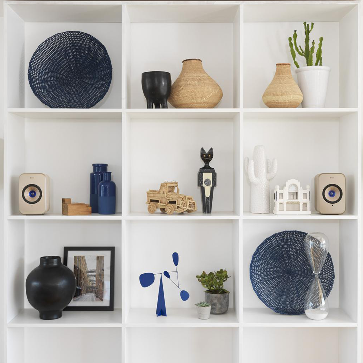 MelbourneHiFi's tweet photo. KEF LSX ‘Soundwave Edition’ is a stylish compact speaker featuring a stunning design by Terence Conran. Fully wireless the LSX Soundwave is adapts to meet the needs of any home. https://t.co/gYN13btQ13
