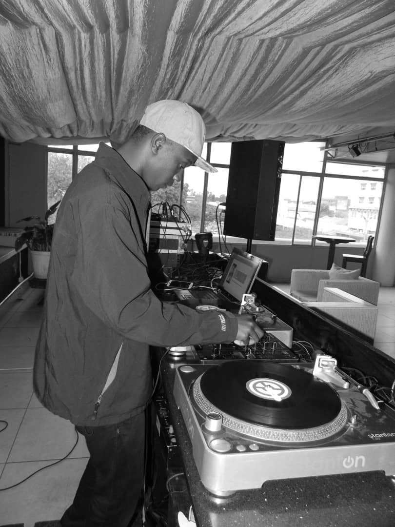 The Underclub Sessions (@dooley_ibrahim) on Twitter photo It's good to back, my account was hacked a few weeks back..but now everything is in order..missed y'all
#theunderclubsessions #dj #music #podcast #housemusic #deephouse It's good to back, my account was hacked a few weeks back..but now everything is in order..missed y'all
#theunderclubsessions #dj #music #podcast #housemusic #deephouse