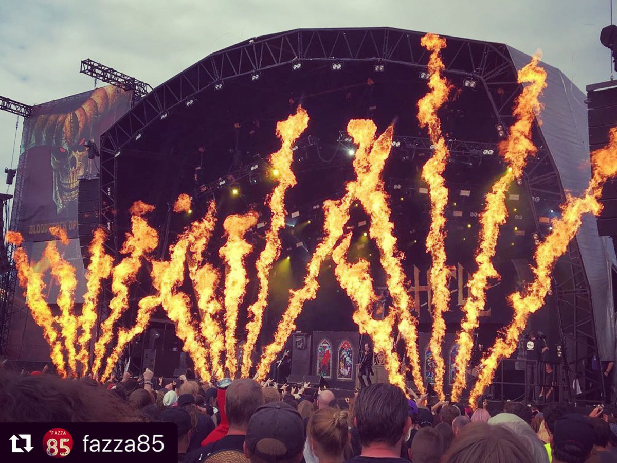 Waiting for this #heatwave like...what the #hell?! 🔥🔥🔥

#bloodstock #bloodstockopenair #metalband