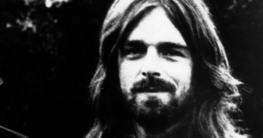 FromTray's tweet photo. Richard Wright would have been 77 today, so in celebration of his life. and work, Poppies From A Tray issue 6 offers up a tribute to this underrated genius of the @pinkfloyd Available on @SoundCloud here:

https://t.co/kTay232d6V

#PinkFloyd #RichardWright #EndlessRiver https://t.co/Vesb8yvbhn
