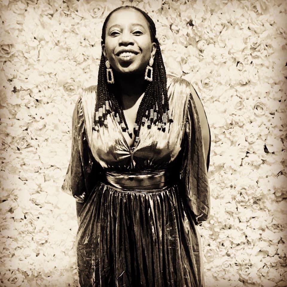 Challenge accepted. #WomenSupportingWomen 💃🏽#CheersToSisterhood 🥂
Thanks to all the amazing women who nominated me. 🌺 
“Individually we are one drop, together, we are an ocean.”

To all my sisters out there: Sissy you are beautiful and so dearly loved ♥️