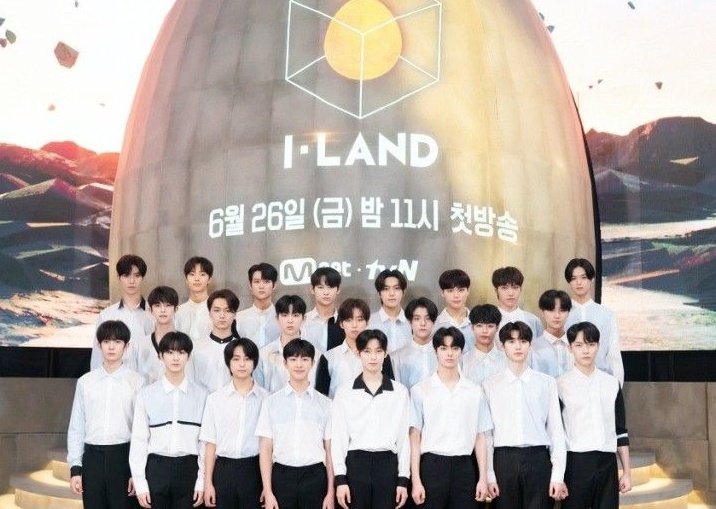 danielovbot's tweet photo. Oh, I see future of Kpop https://t.co/AmVLBiQpin