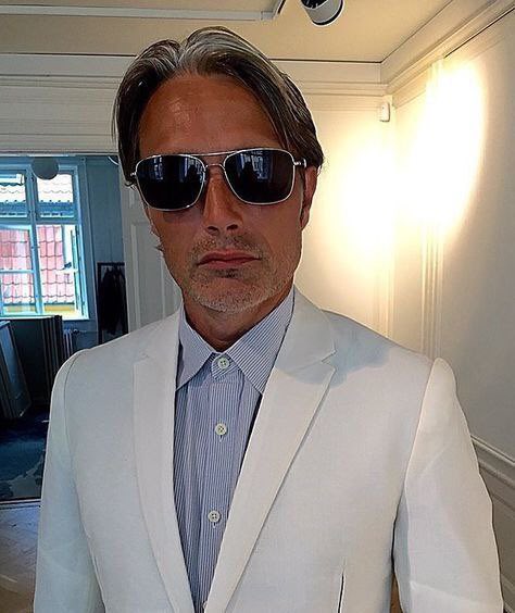 theofficialmads's tweet photo. #TuesdayMood: 😎

#MadsSummer 🌞 https://t.co/dHktG24o4h