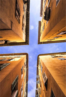 FlyttAgency's tweet photo. #CetEteJeVisiteLaFrance : Le Vieux-#Nice : c’est une balade #touristique, historique et une promenade gustative.

La lumière du matin, les couleurs chaudes.. Flytt vous recommande la visite du Cours Saleya avec son incontournable marché aux #fleurs !

#CodeDAzurFrance #Tourisme https://t.co/8ty7IP7oTv