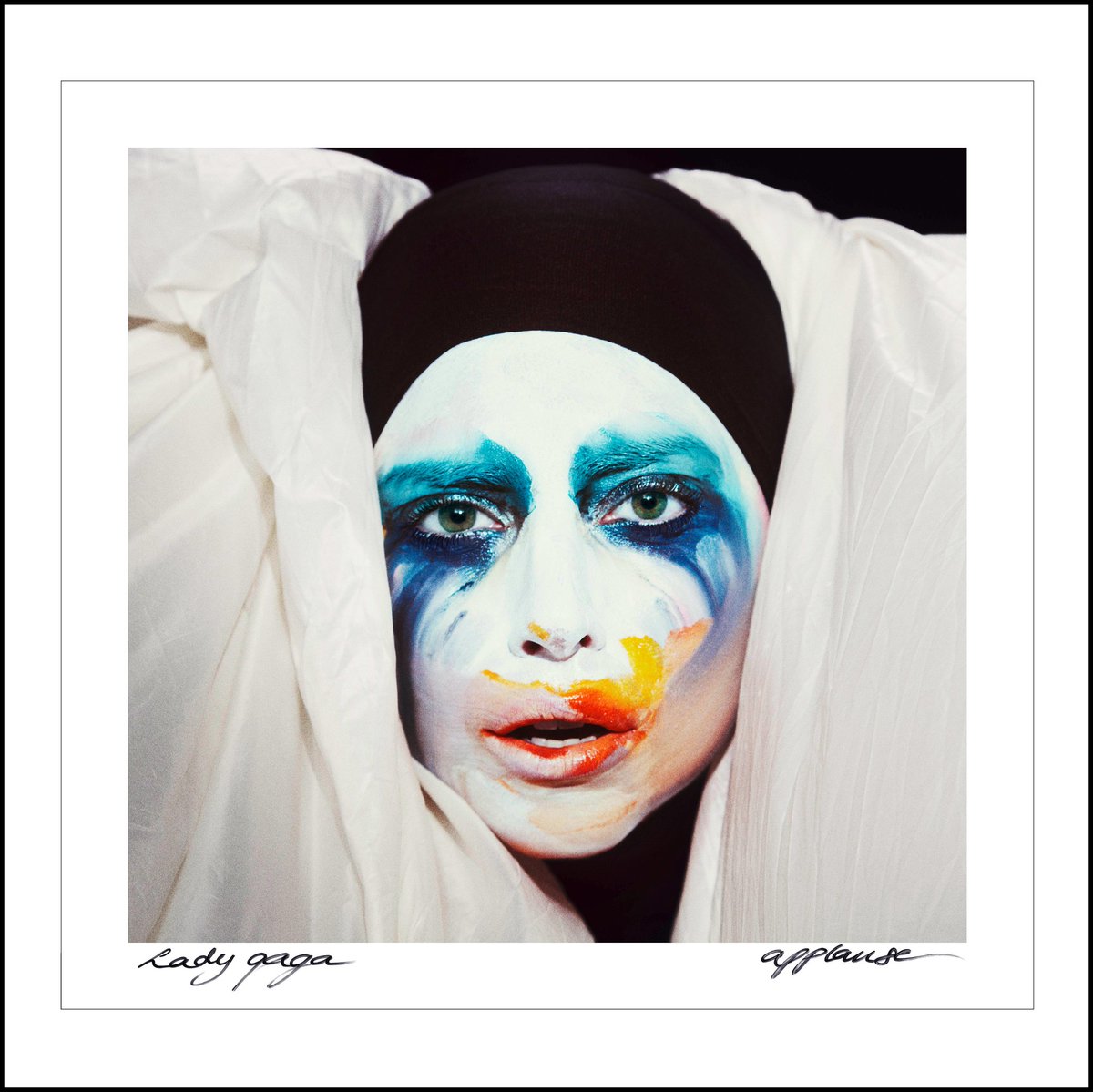 hitsignal's tweet photo. Today in 2013, @ladygaga announced "Applause" as the lead single from ARTPOP. 🎨👏🏻 https://t.co/jyoUME9gFh