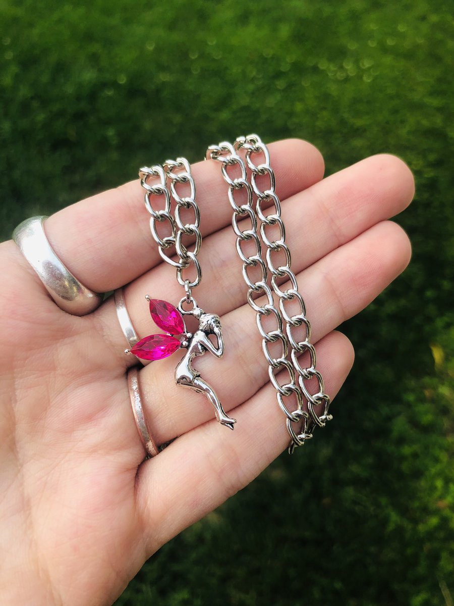 faevyrafatale's tweet image. I know it’s a little late but our printer finally arrived so I can go back to running my shop and shipping orders!
Fae chains are restocked!! ☺️💖✨🧚🏼‍♀️💞 

demonluxe.etsy.com