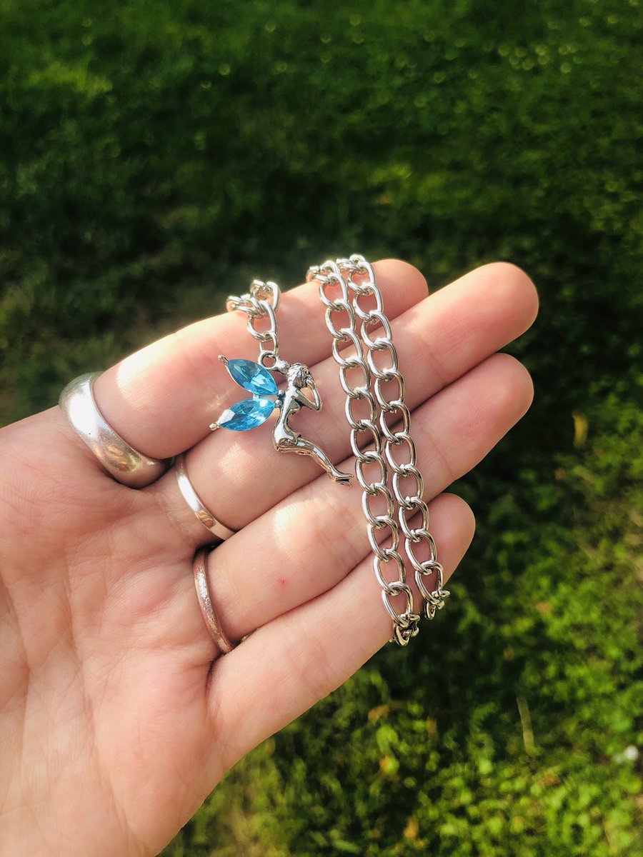 faevyrafatale's tweet image. I know it’s a little late but our printer finally arrived so I can go back to running my shop and shipping orders!
Fae chains are restocked!! ☺️💖✨🧚🏼‍♀️💞 

demonluxe.etsy.com
