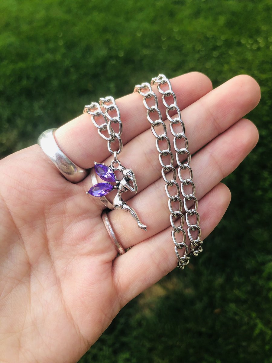 faevyrafatale's tweet image. I know it’s a little late but our printer finally arrived so I can go back to running my shop and shipping orders!
Fae chains are restocked!! ☺️💖✨🧚🏼‍♀️💞 

demonluxe.etsy.com