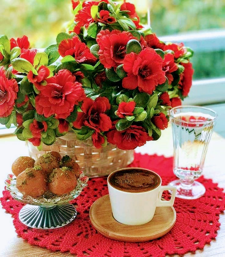 RedLady000's tweet photo. Guten Morgen ihr Lieben, wünsche euch einen schönen Dienstag 🍀☕😊 https://t.co/Xbfw1sfvcG