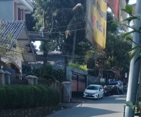 #JokowiBiangKisruhNegeri
#JokowiBiangKisruhNegeri

BREAKING NEWS ‼️

VILLA MEGAWATI DIJAGA KETAT POLISI

Buntut dari Pmbakaran Poster IB-HRS di dpn Gedung DPR RI oleh Massa PKI PERJUANGAN, bredar RUMOR bhw VILLA MEGAWATI yg jg POSKO PDIP di Kp.Jawa - Gadog - Mega Mendung - Bogor