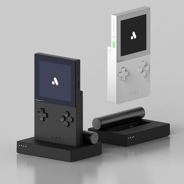 ゲームボーイやgbaに加えゲームギアなどのソフトに対応する携帯ゲーム機の互換機の発表に反響集まる 胸ワクのかっこよさ Togetter ゲームボーイやgbaに加えゲームギアなどのソフトに対応する携帯ゲーム機の互換機の発表に反響集まる 胸ワクのかっこよさ Togetter