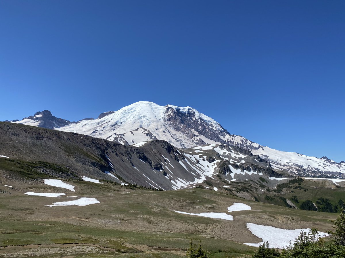 AmsterdamDiY's tweet photo. Great Mountain Rainier! https://t.co/W10LfKCPUt