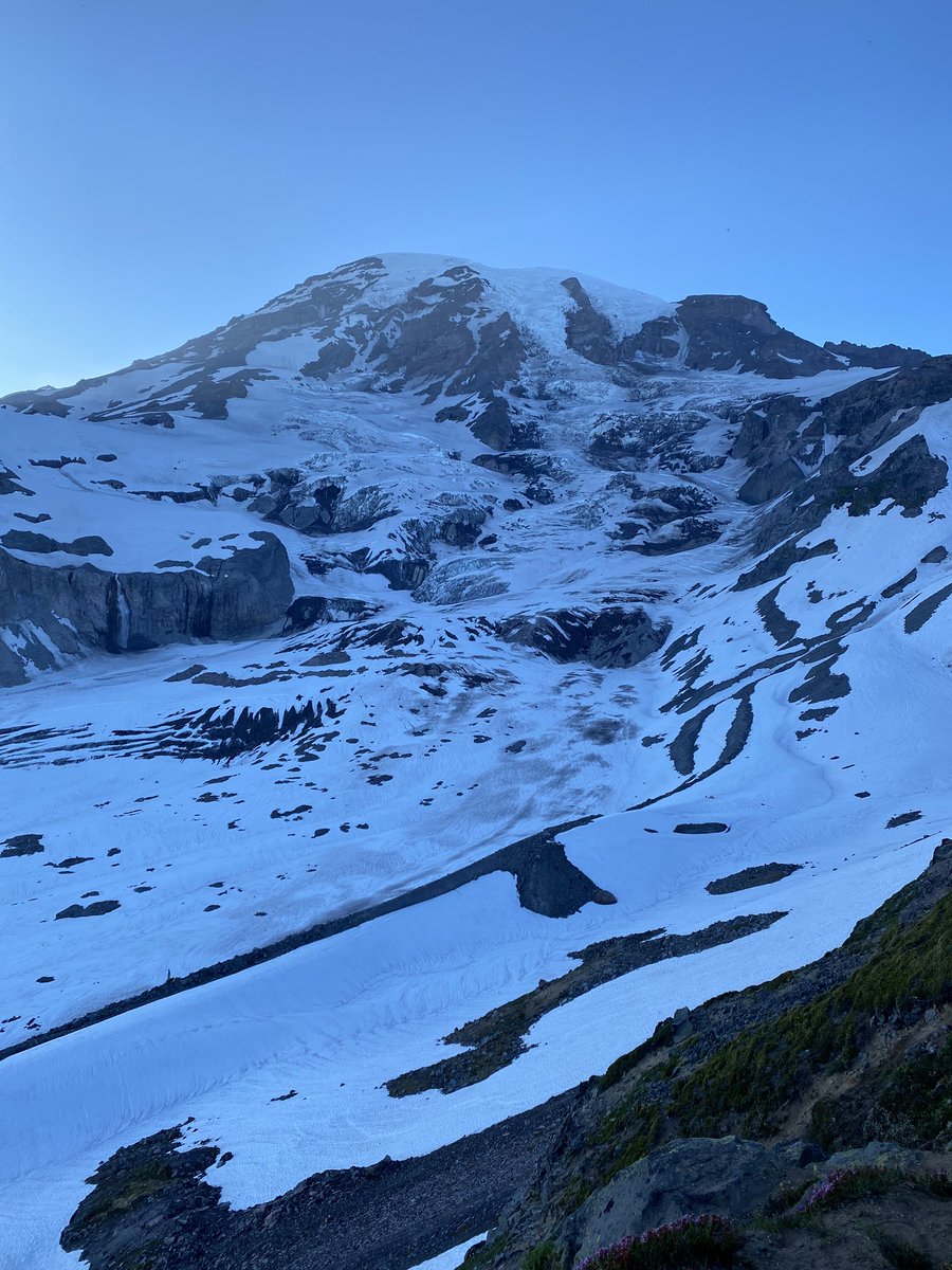 AmsterdamDiY's tweet photo. Great Mountain Rainier! —2 https://t.co/YOn6JjAlLa
