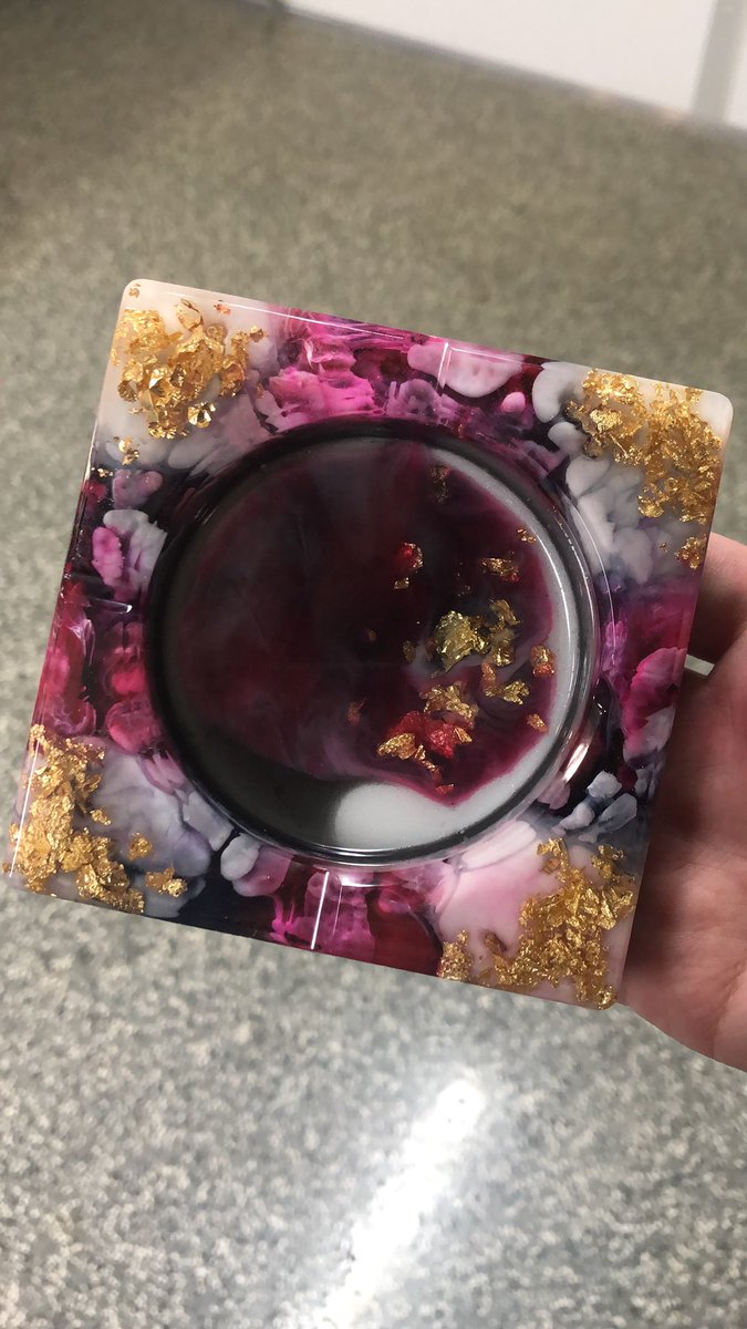 __emlc__'s tweet photo. @billielurked I make resin ashtrays, trays, and coasters! https://t.co/Dw9XcTV5zP