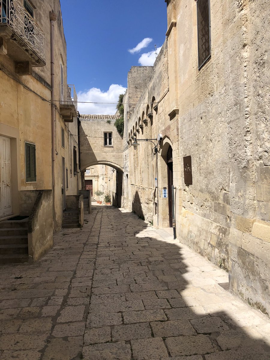 Alban Mikoczy tweet media