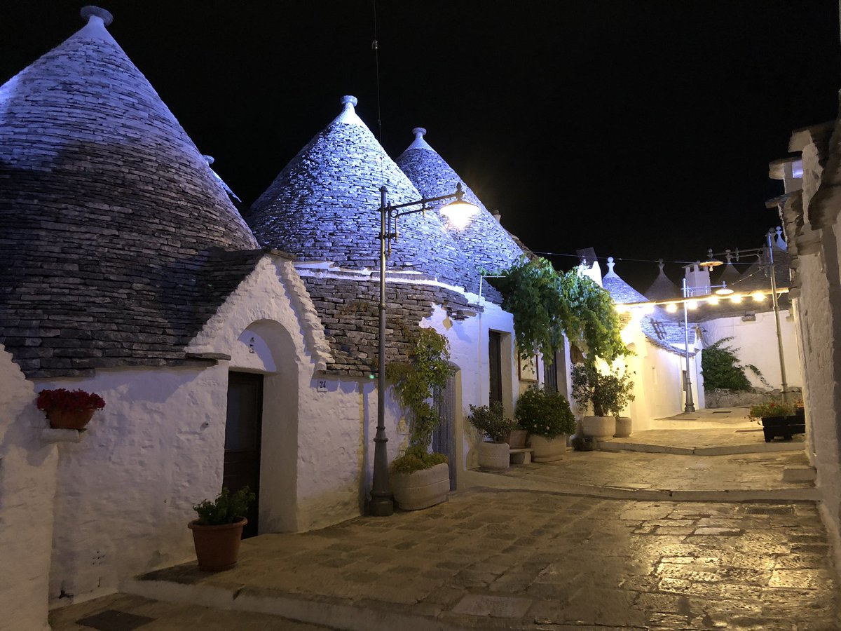 Alban Mikoczy tweet media