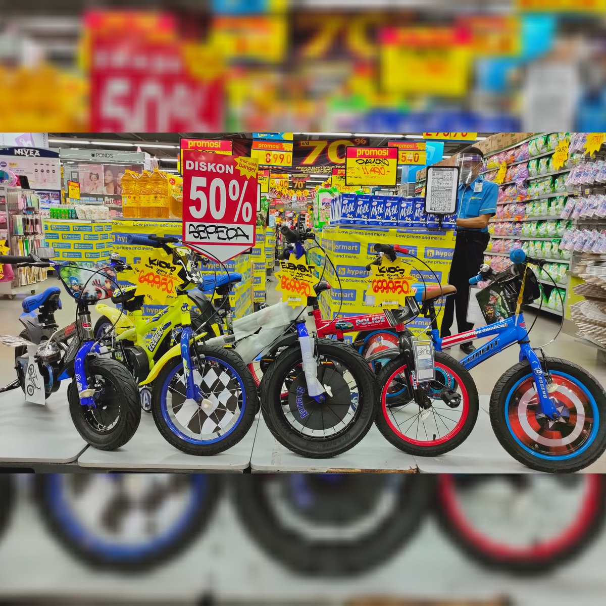 HypermartP's tweet image. Hay Pelanggan setia hypermart Pakuwon Surabaya

Diskon 50% yaaa, Diskon 50% untuk sepeda anak anak ukuran 12" dan 16" Diskon nya 50% pelanggan setia,

Ayoo buruan segera Belanja di hypermart bisa via Wa di 0878 6220 2532

Periode Diskon hingga tgl 28 Juli 2020

#hypermartpakuwon