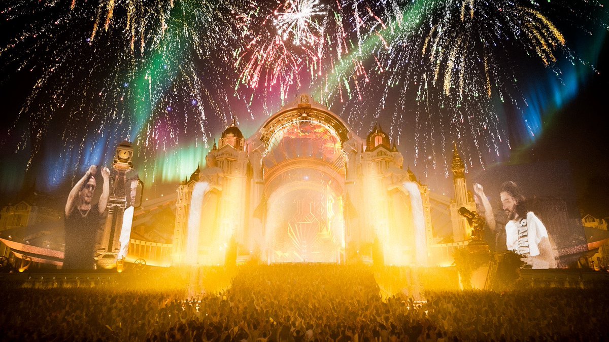 MXTomorrowWorld's tweet photo. Así se hizo “#Tomorrowland Around The World 
 
Un increíble equipo de producción y animación, más de 200 personas que trabajaron durante 3 meses, estuvieron día y noche haciendo la pre producción de 8 escenarios diferentes, únicos y realistas con una tecnología 3D increíble. ❤️😍 https://t.co/ggXnnuqLeK