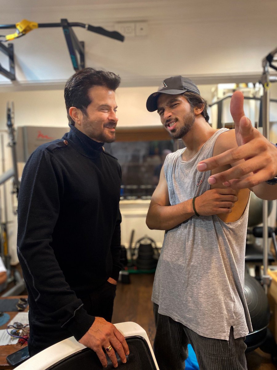 pavanfictitious's tweet photo. What a KING 👑♥️ @AnilKapoor Ek dum jhaaakaaaasss !!!! 💪🏼👋🏼🔥
#akvsak #anilkapoor https://t.co/fFJWhdYdUX